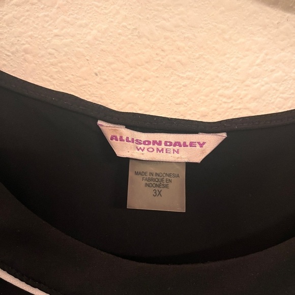 Allison Daley sleeveless black top with white trim - Size 3X - Picture 9 of 12